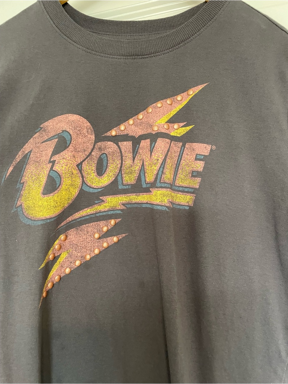 Maurices Women's Gray Bowie Graphic Short Sleeve Tee - Picture 3 of 5